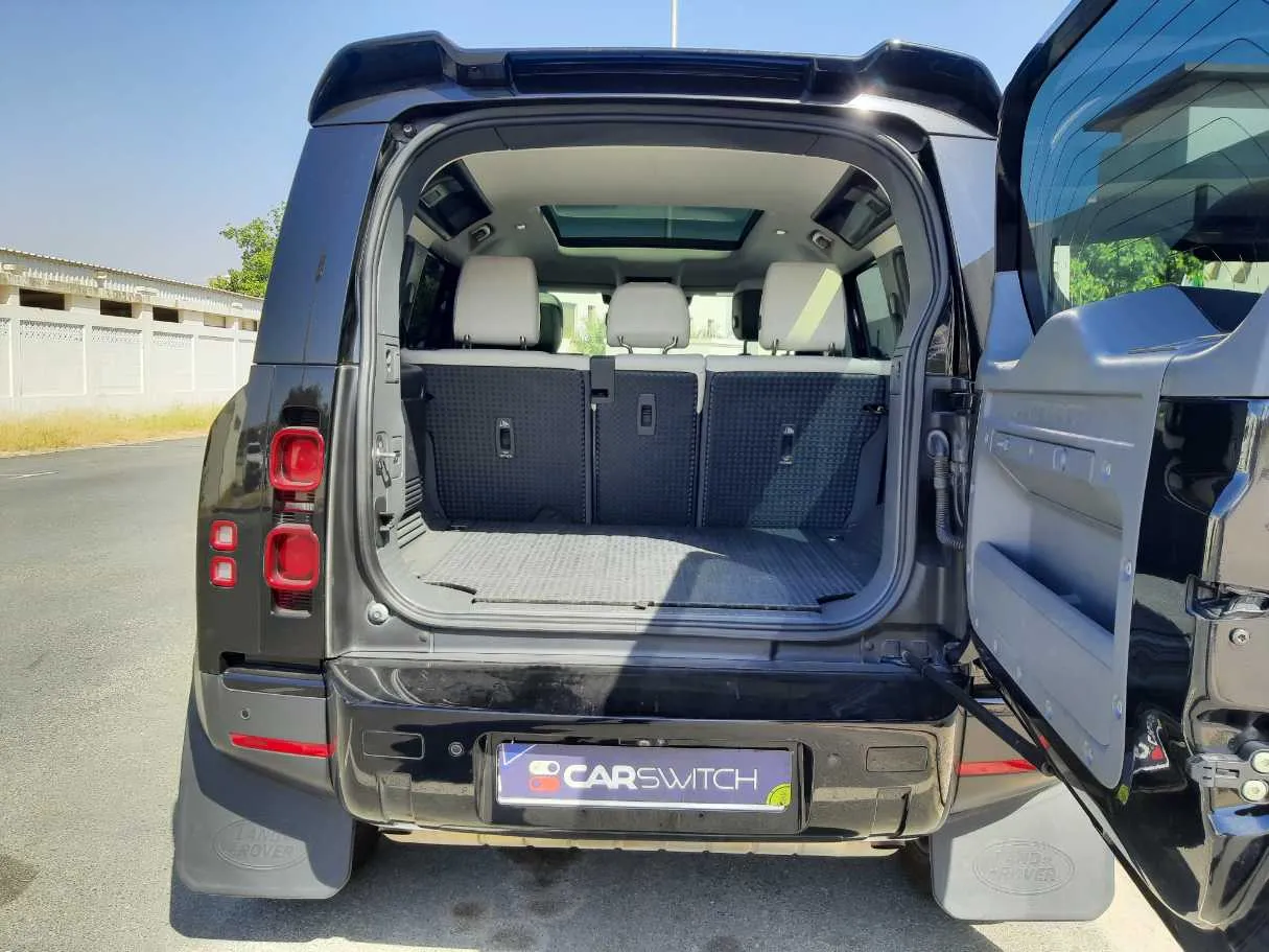 Car image 19
