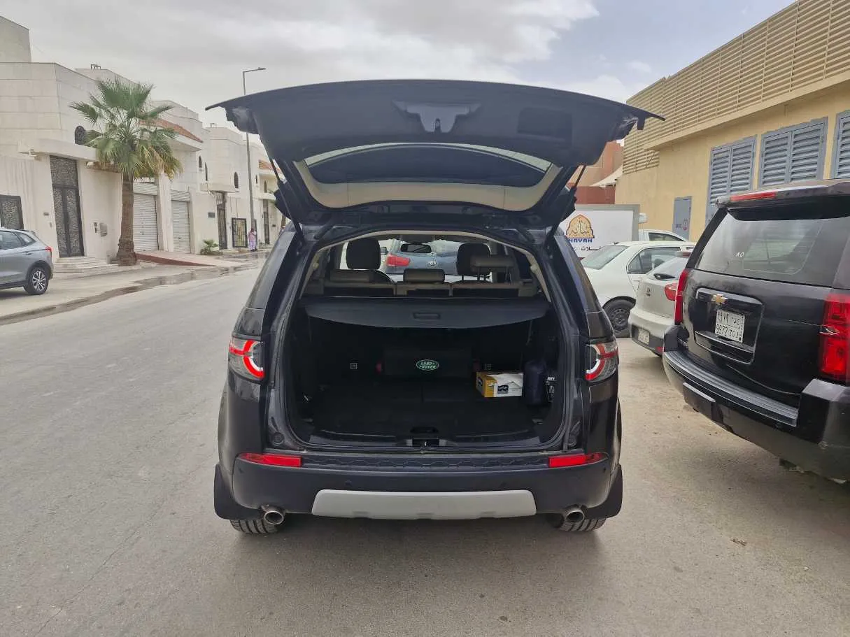 Car image 21