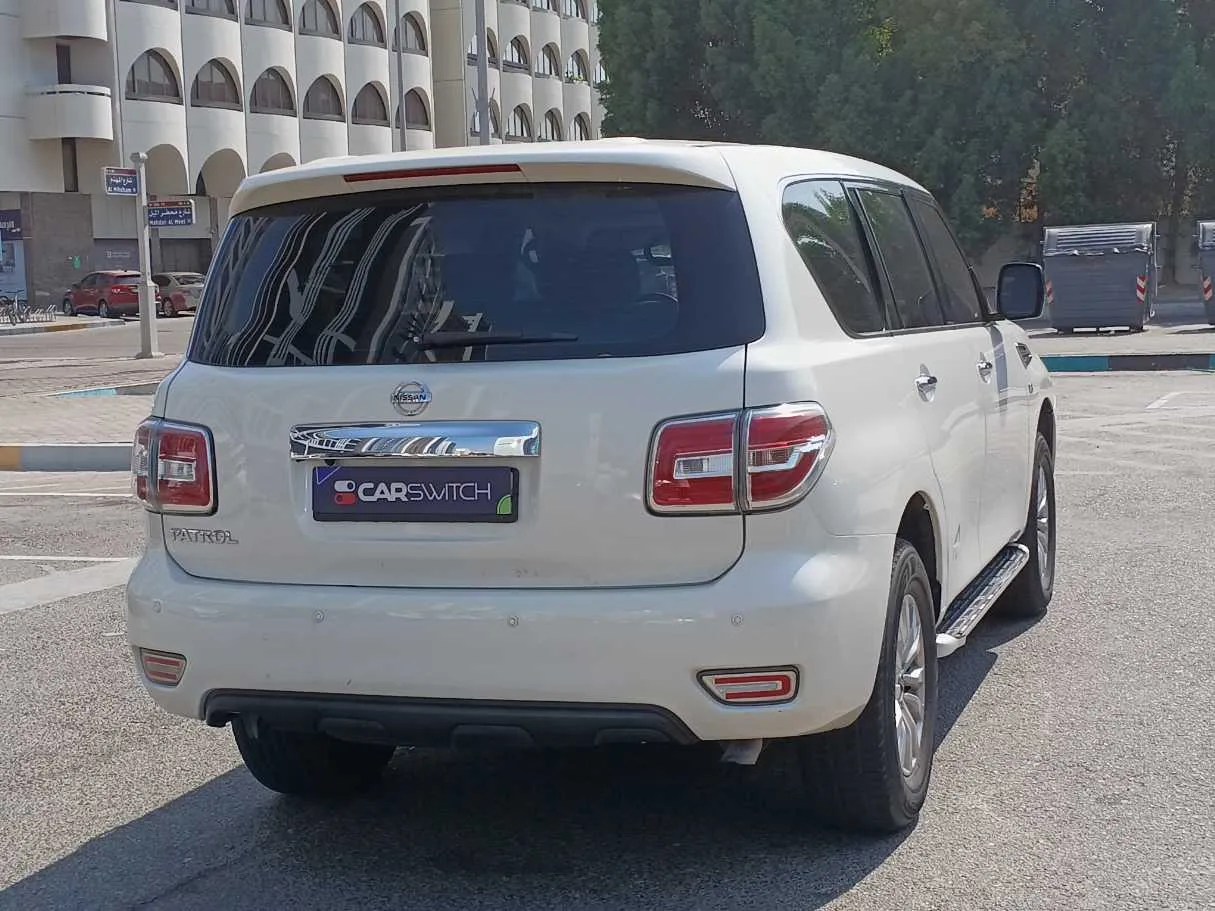 Car image 5