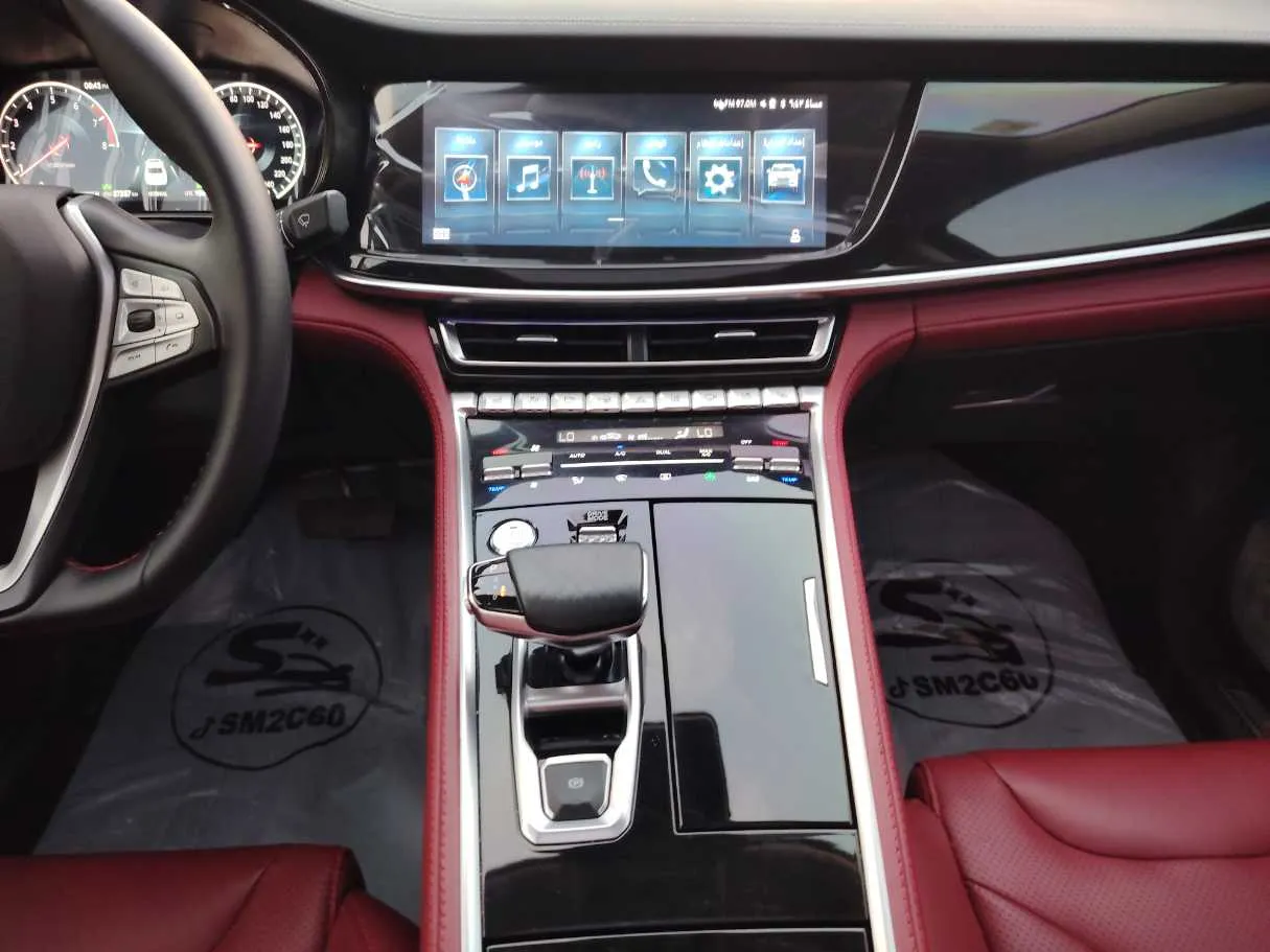 Car image 18
