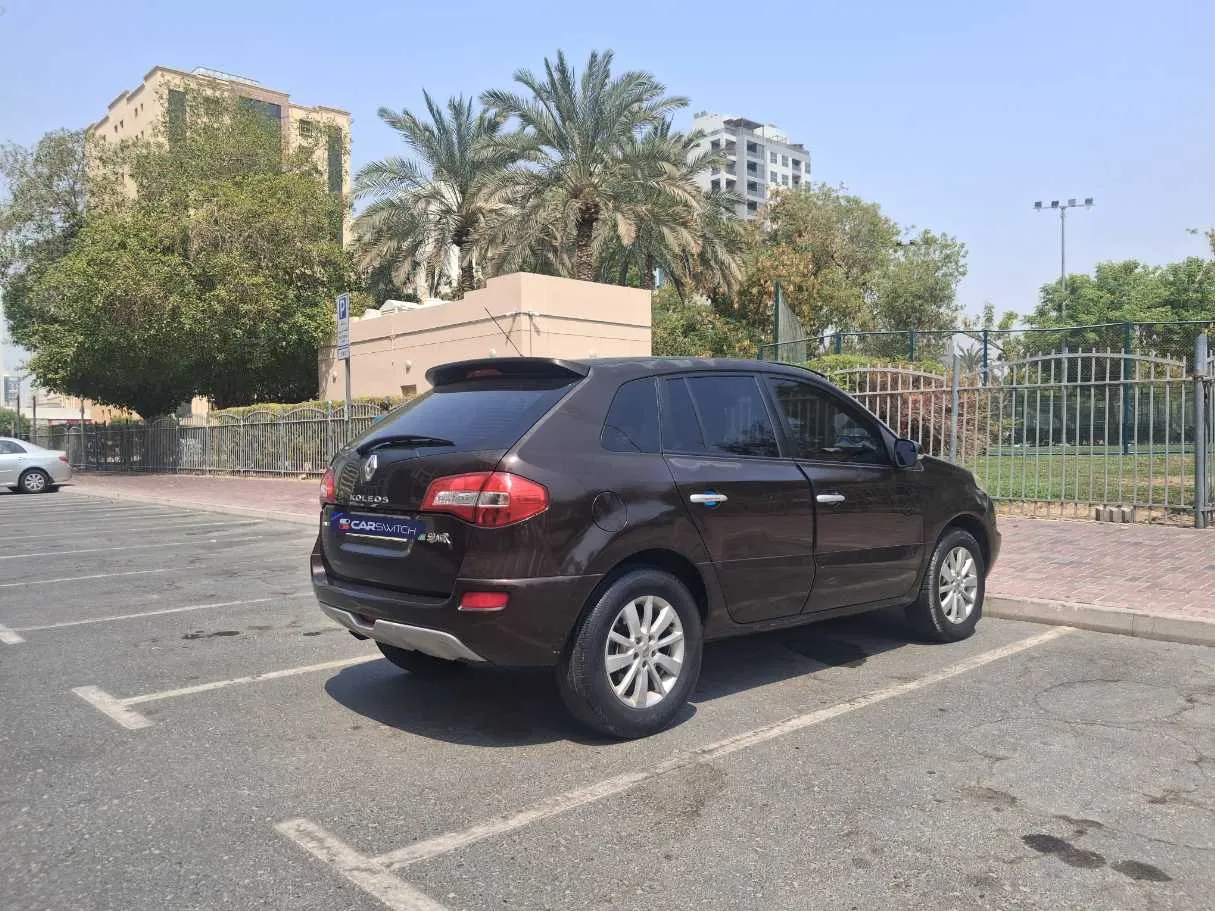 Car image 5