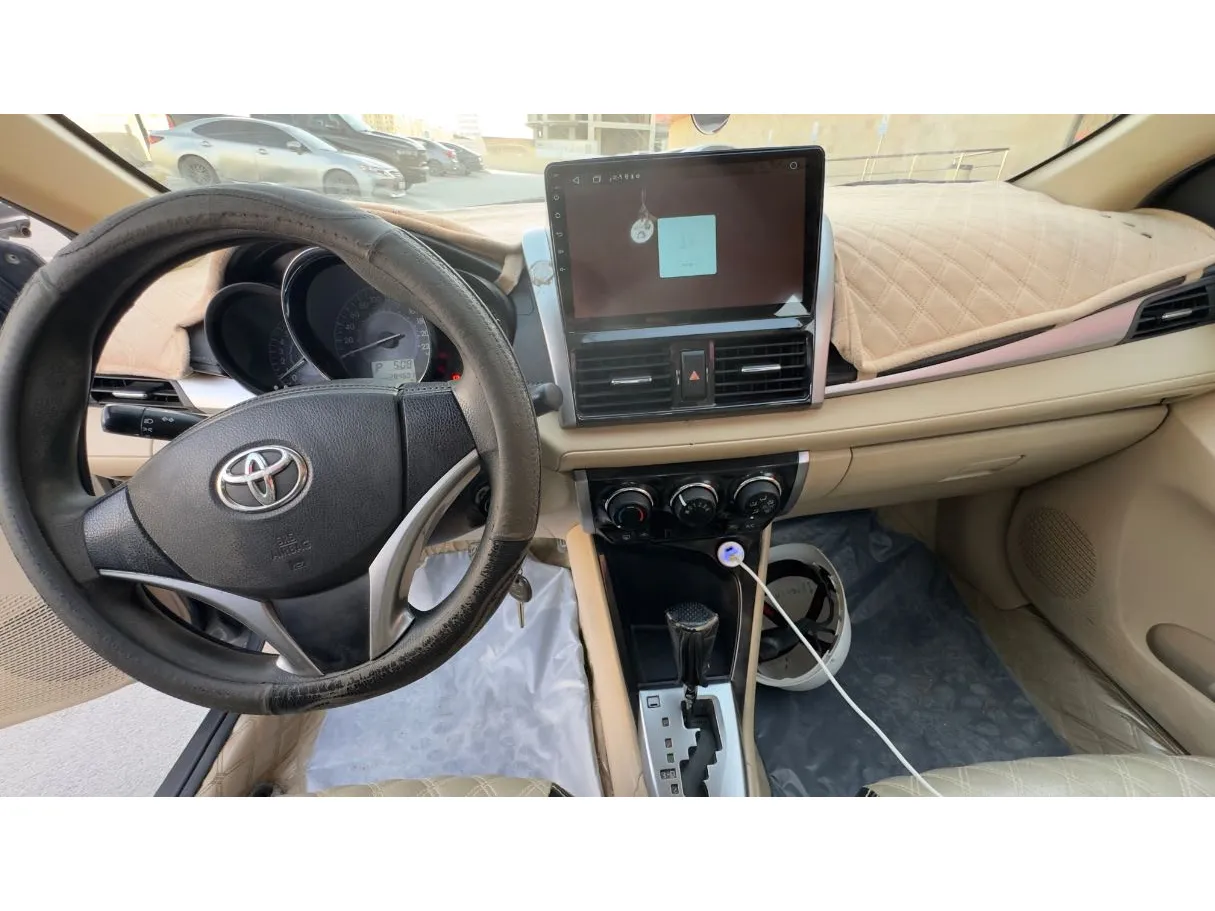 Car image 15