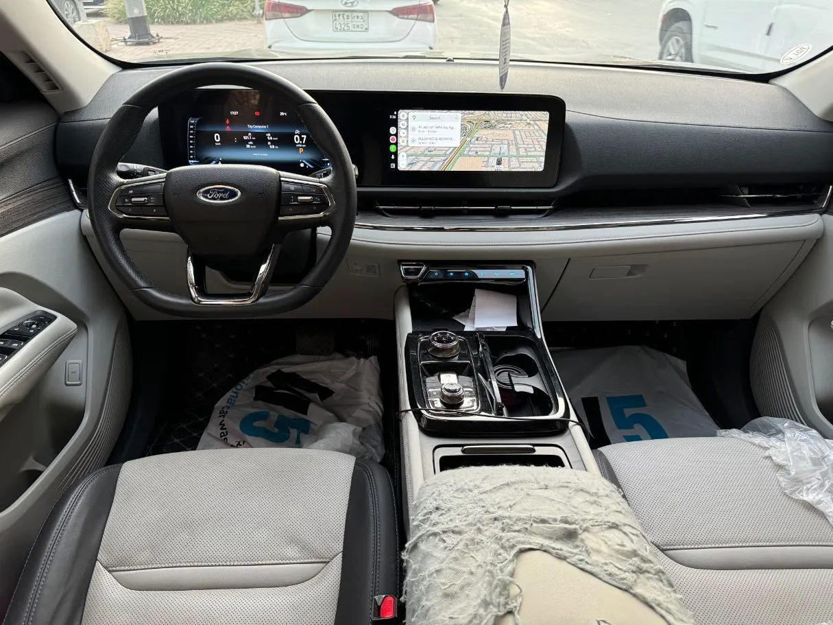Car image 17