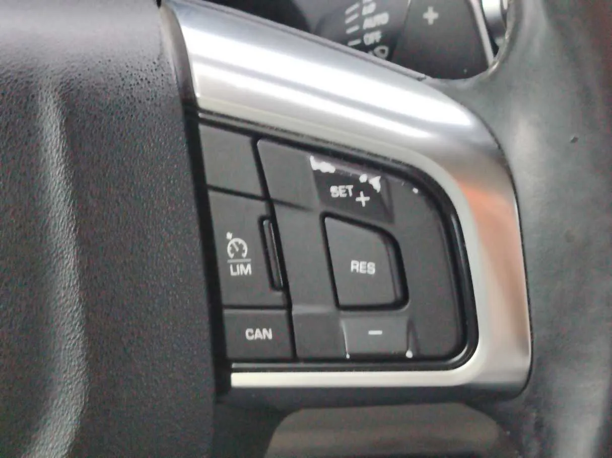 Car image 31