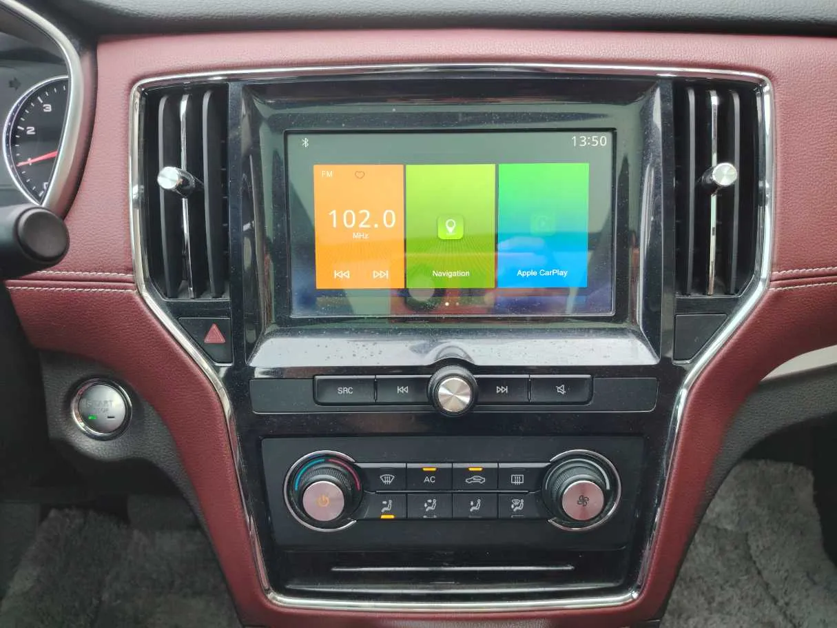 Car image 19