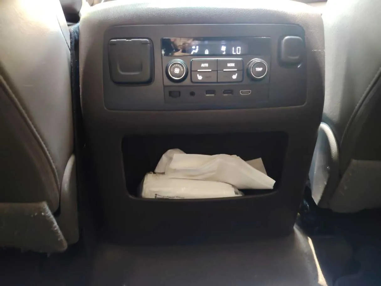 Car image 31