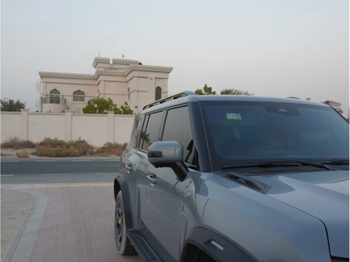 Car image 11