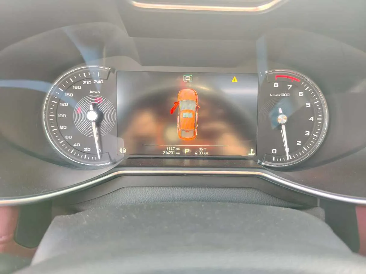 Car image 30