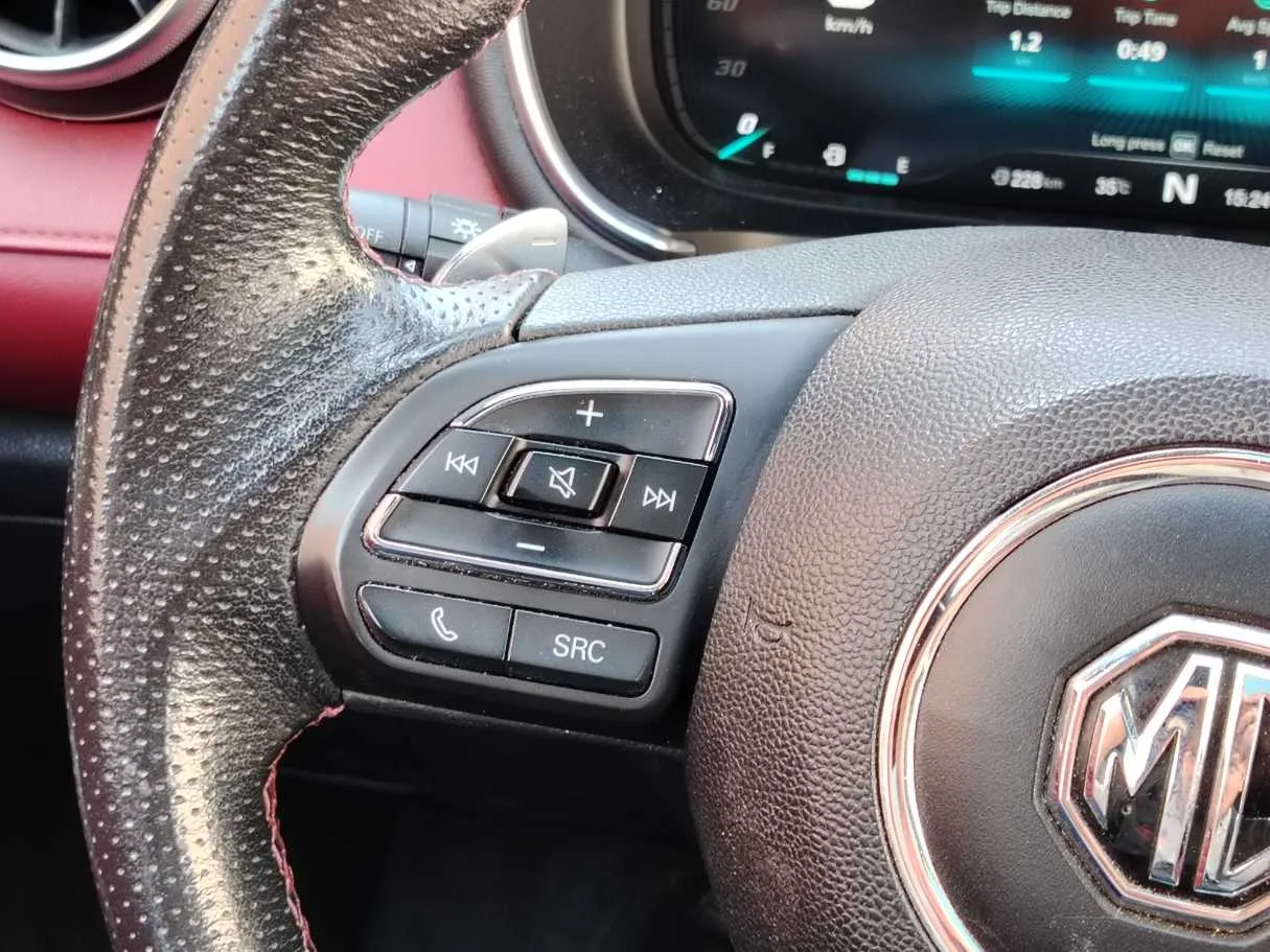 Car image 27