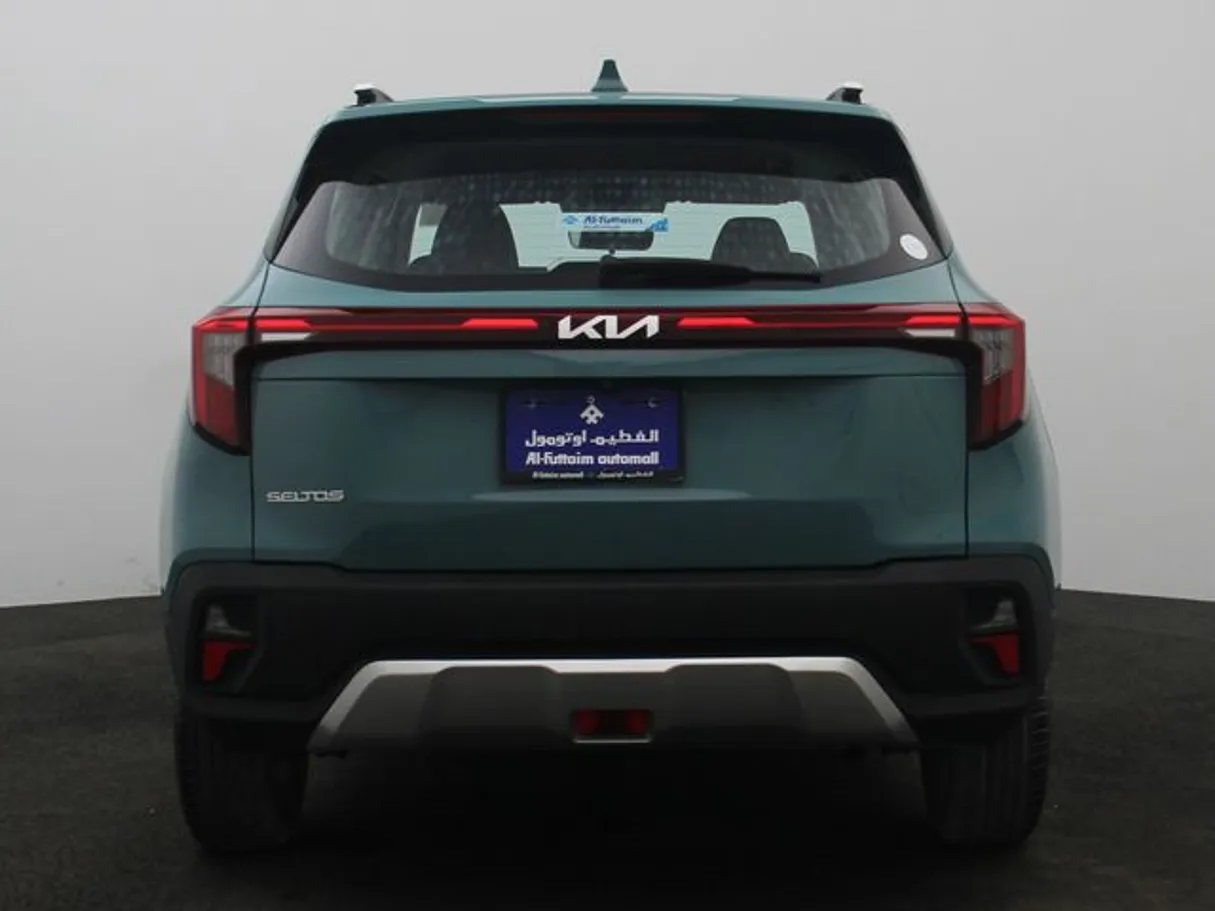 Car image 12