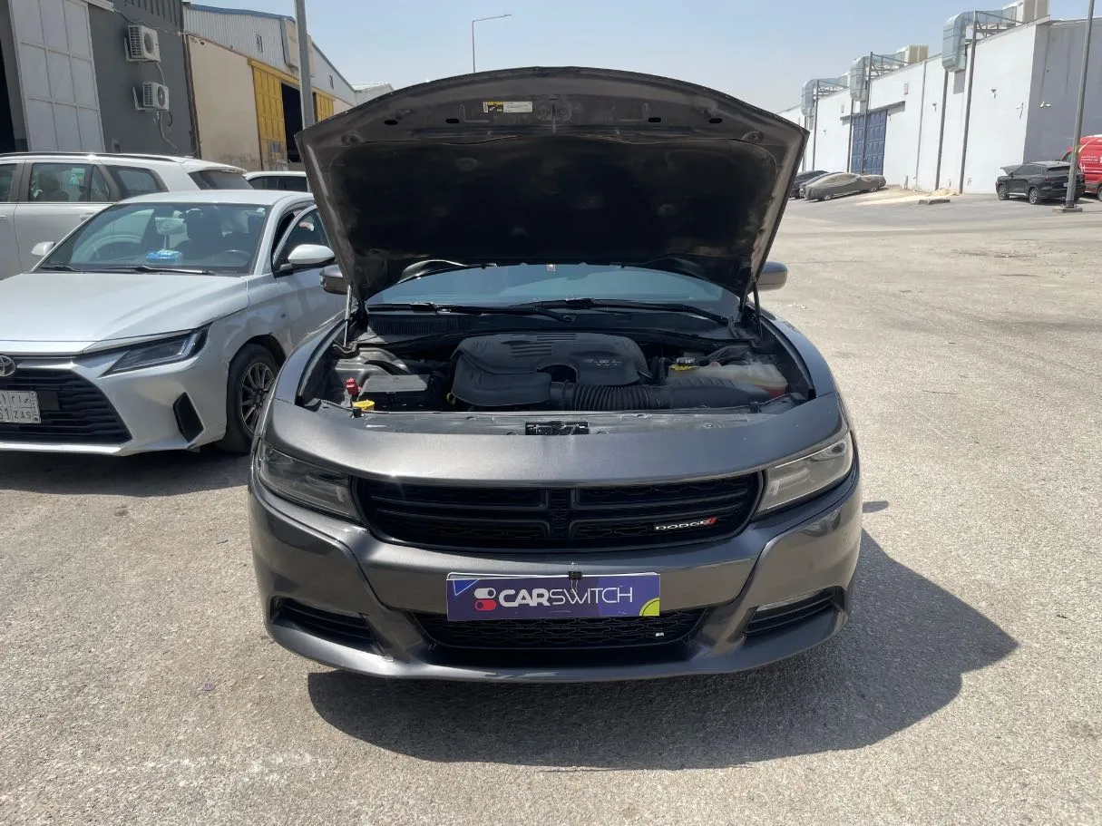Car image 24