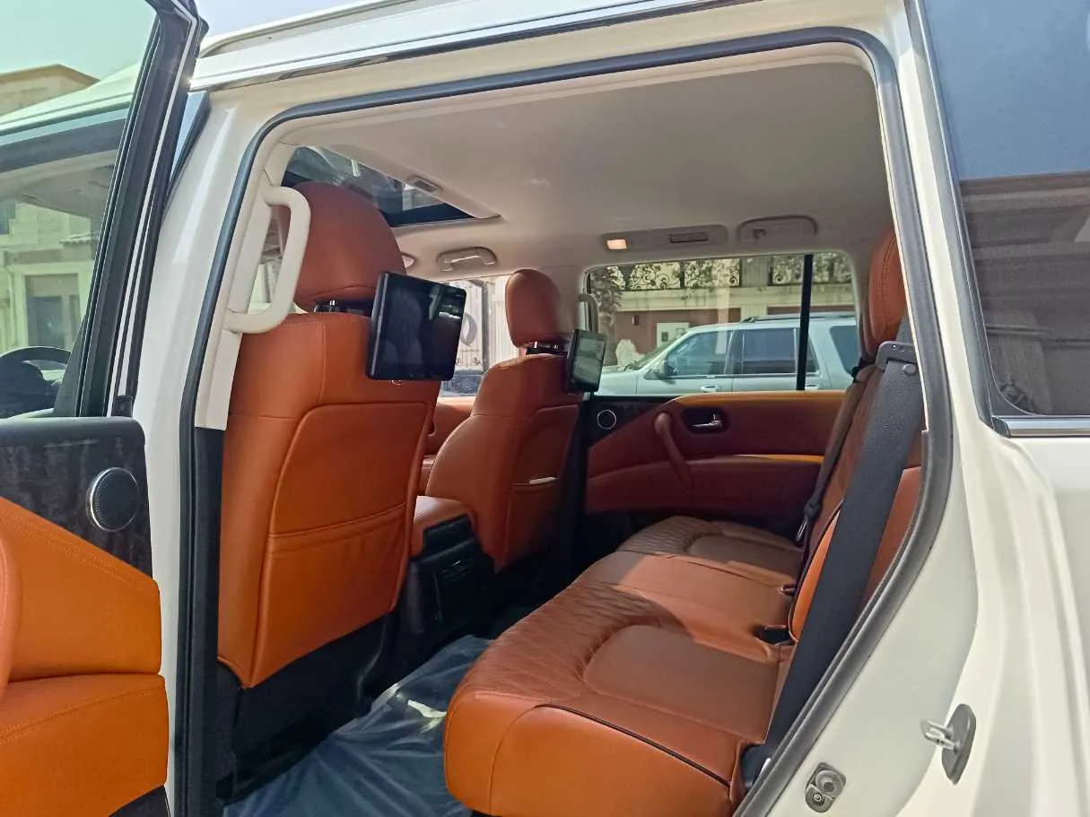 Car image 21