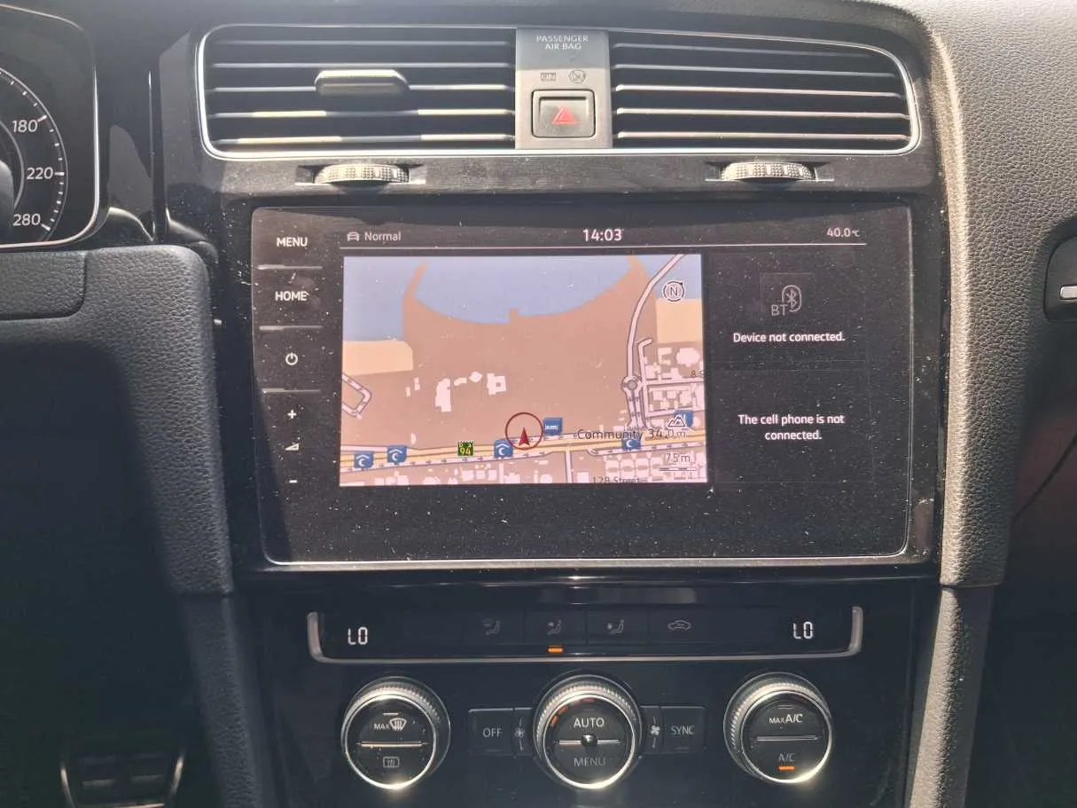 Car image 15