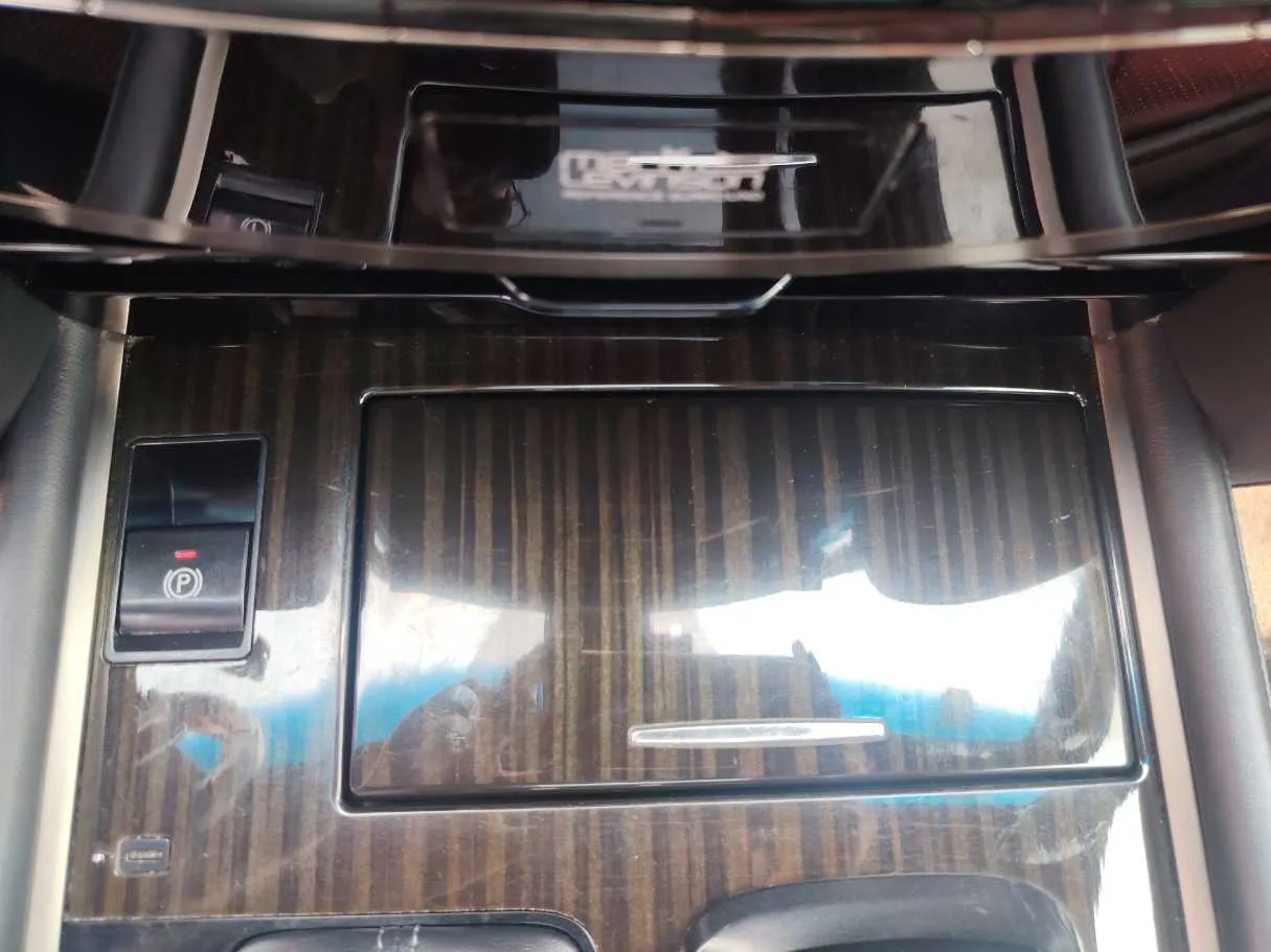 Car image 22