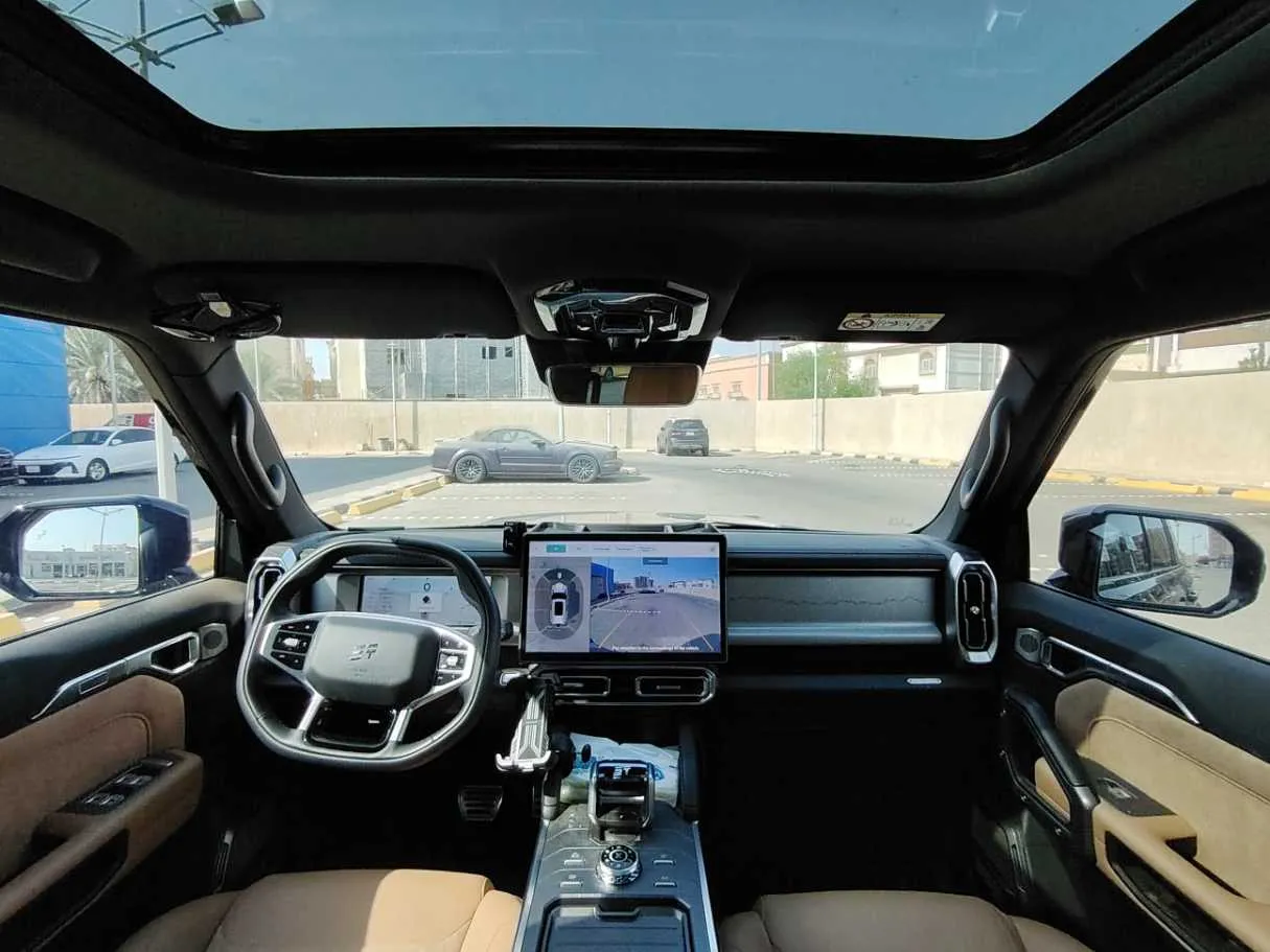 Car image 17