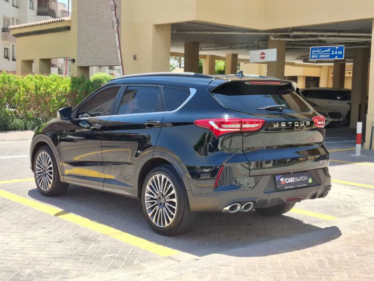 Car image 7