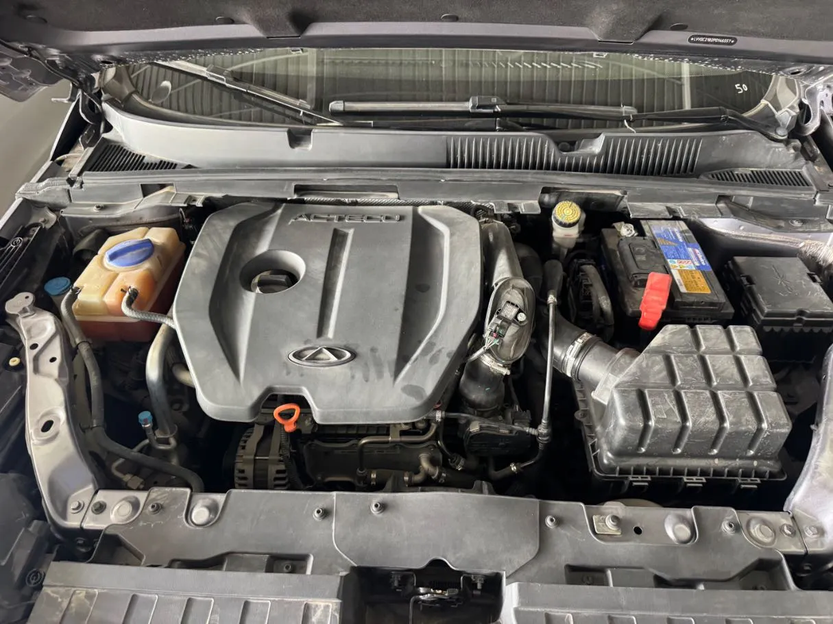 Car image 19