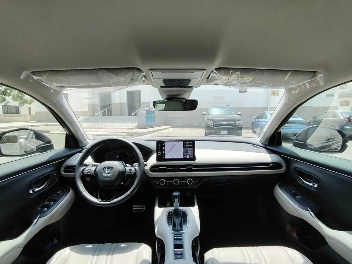 Car image 17