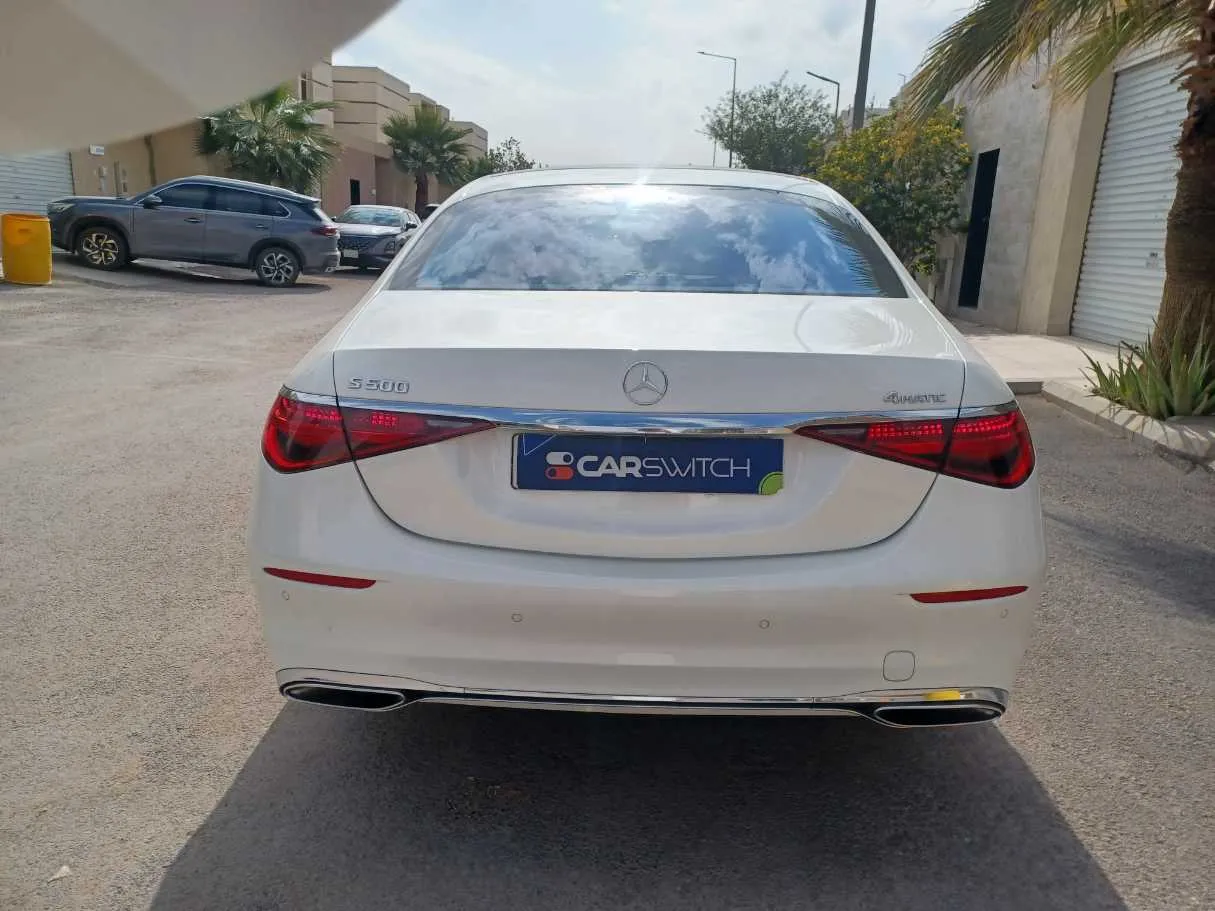 Car image 6