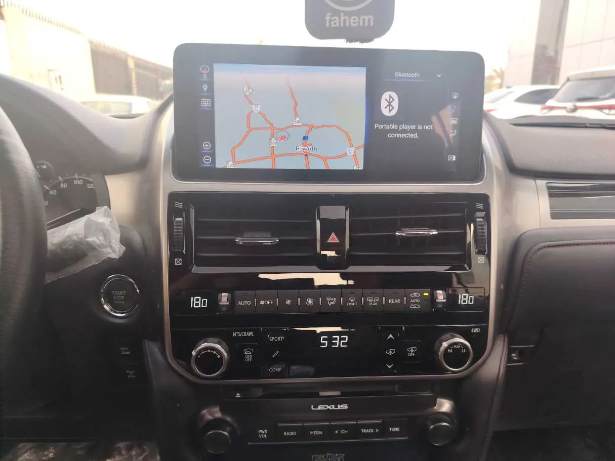 Car image 22
