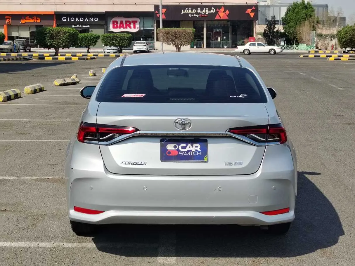 Car image 6