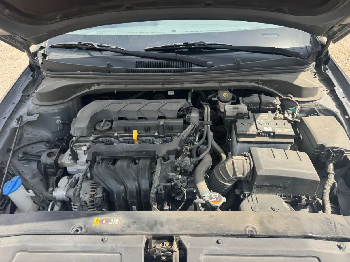 Car image 21