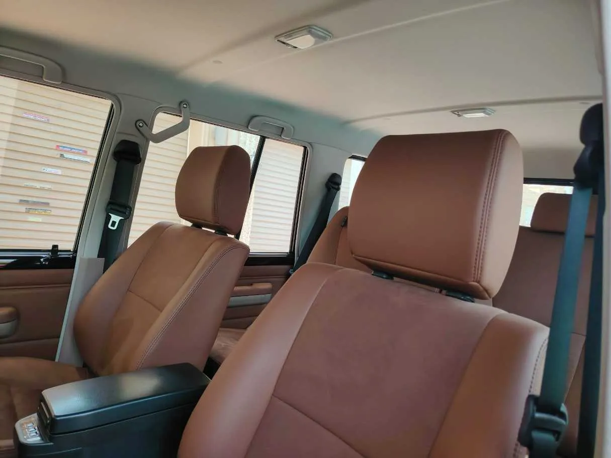 Car image 13