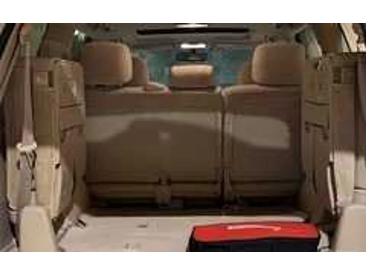 Car image 40