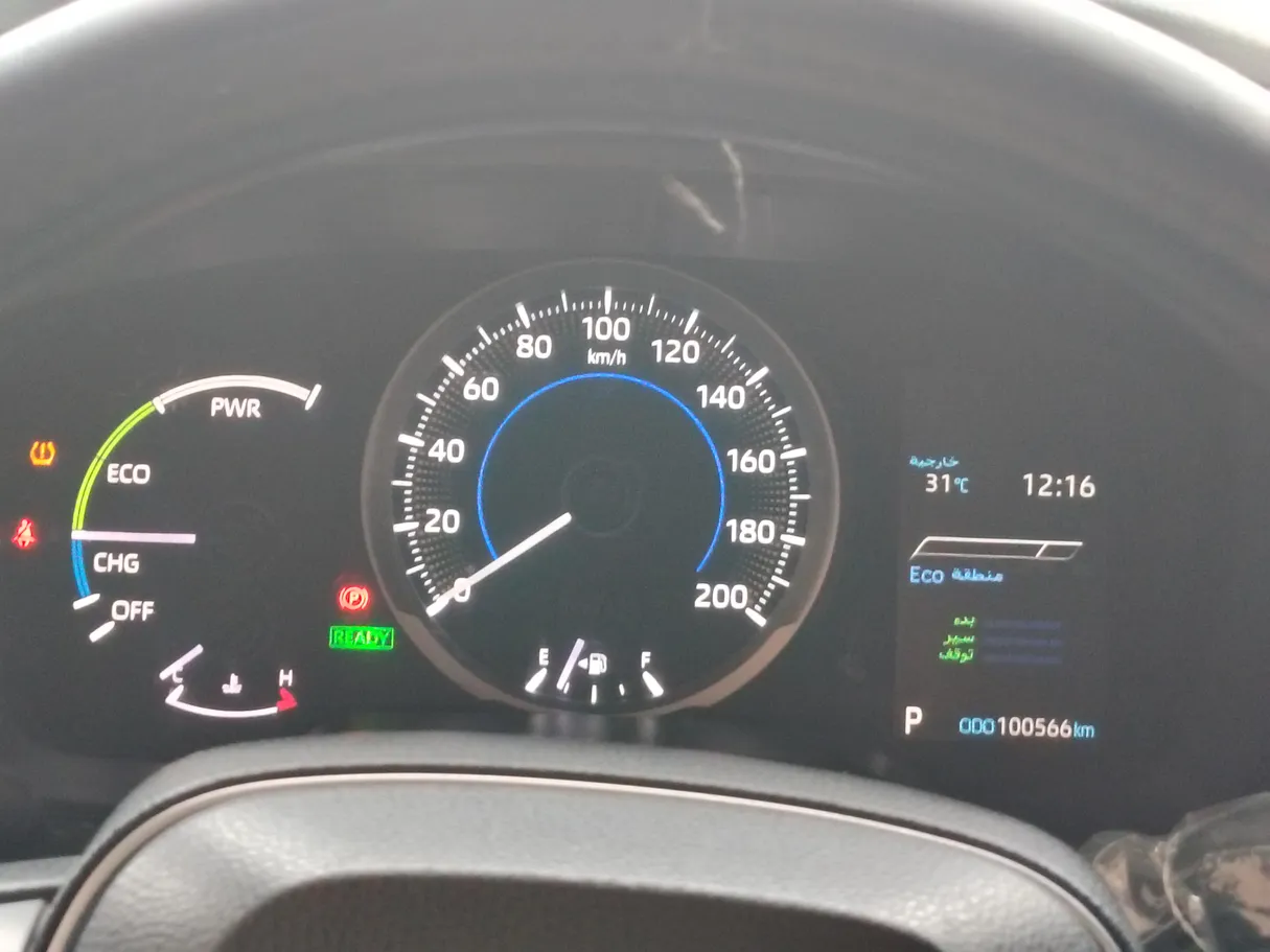Car image 26