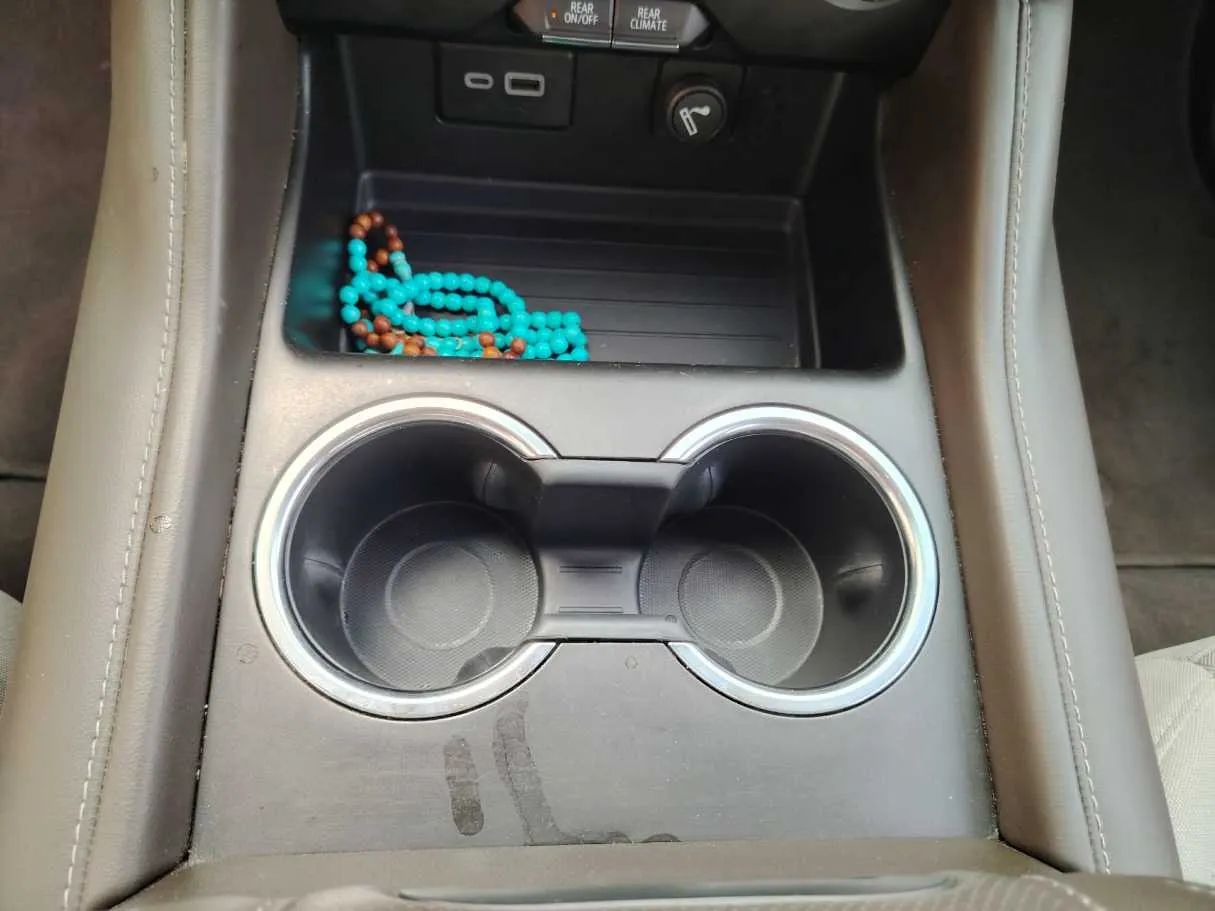 Car image 39
