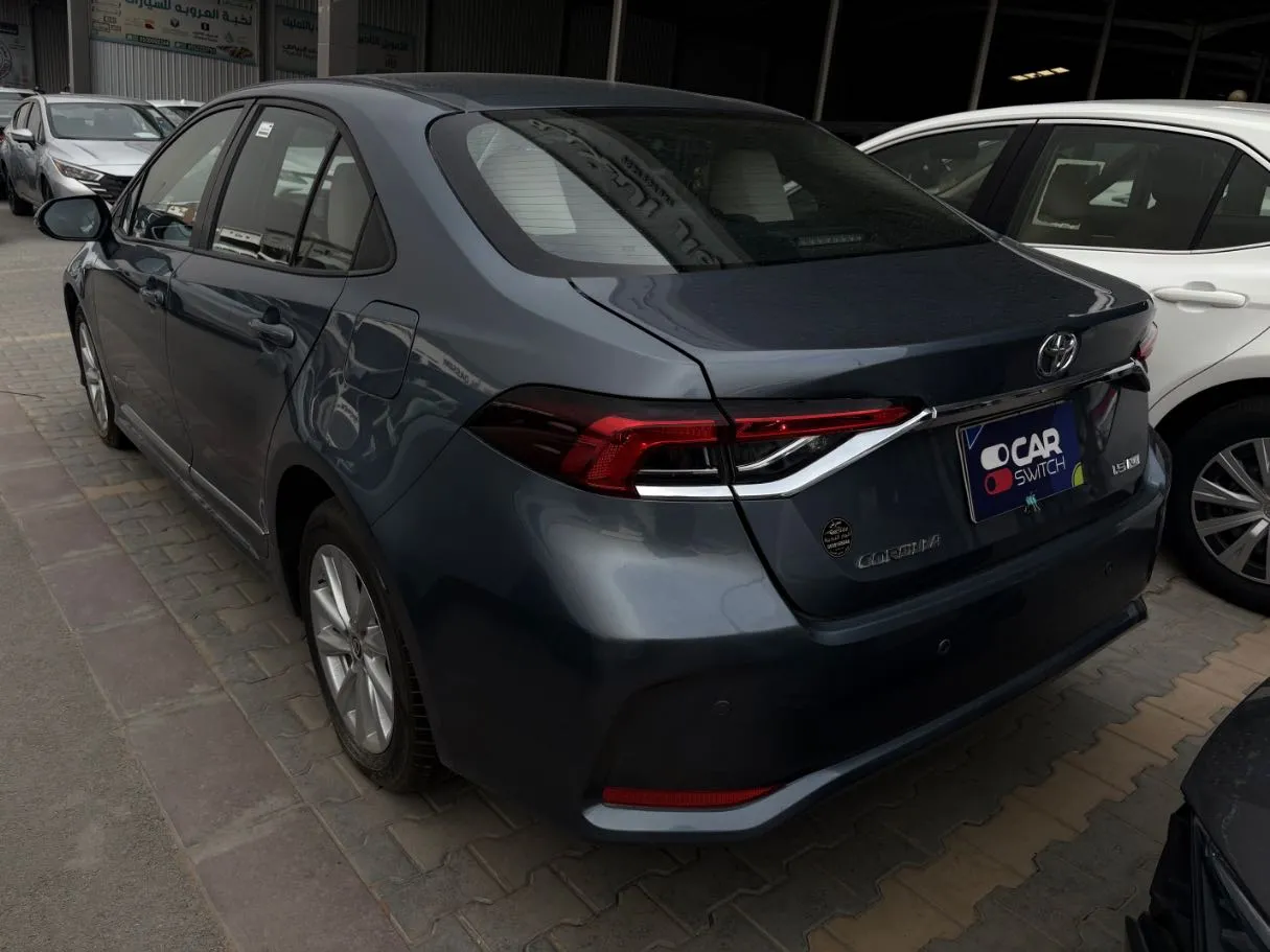 Car image 5