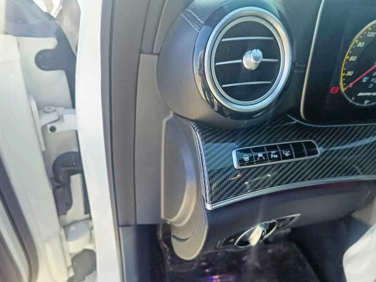 Car image 39