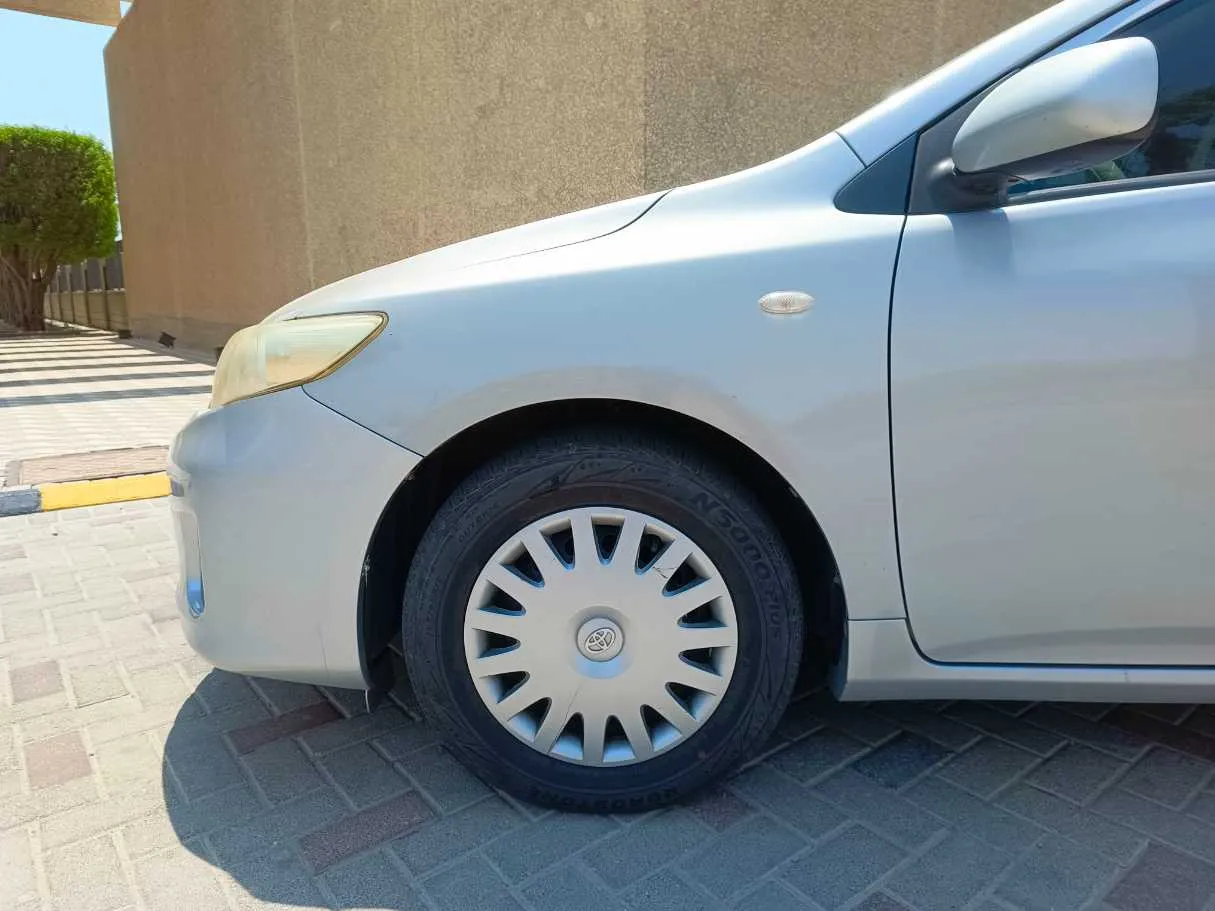 Car image 9