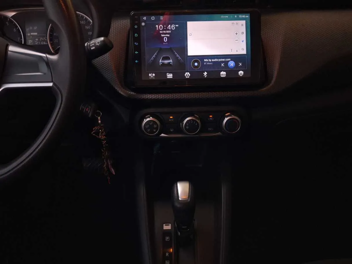Car image 15