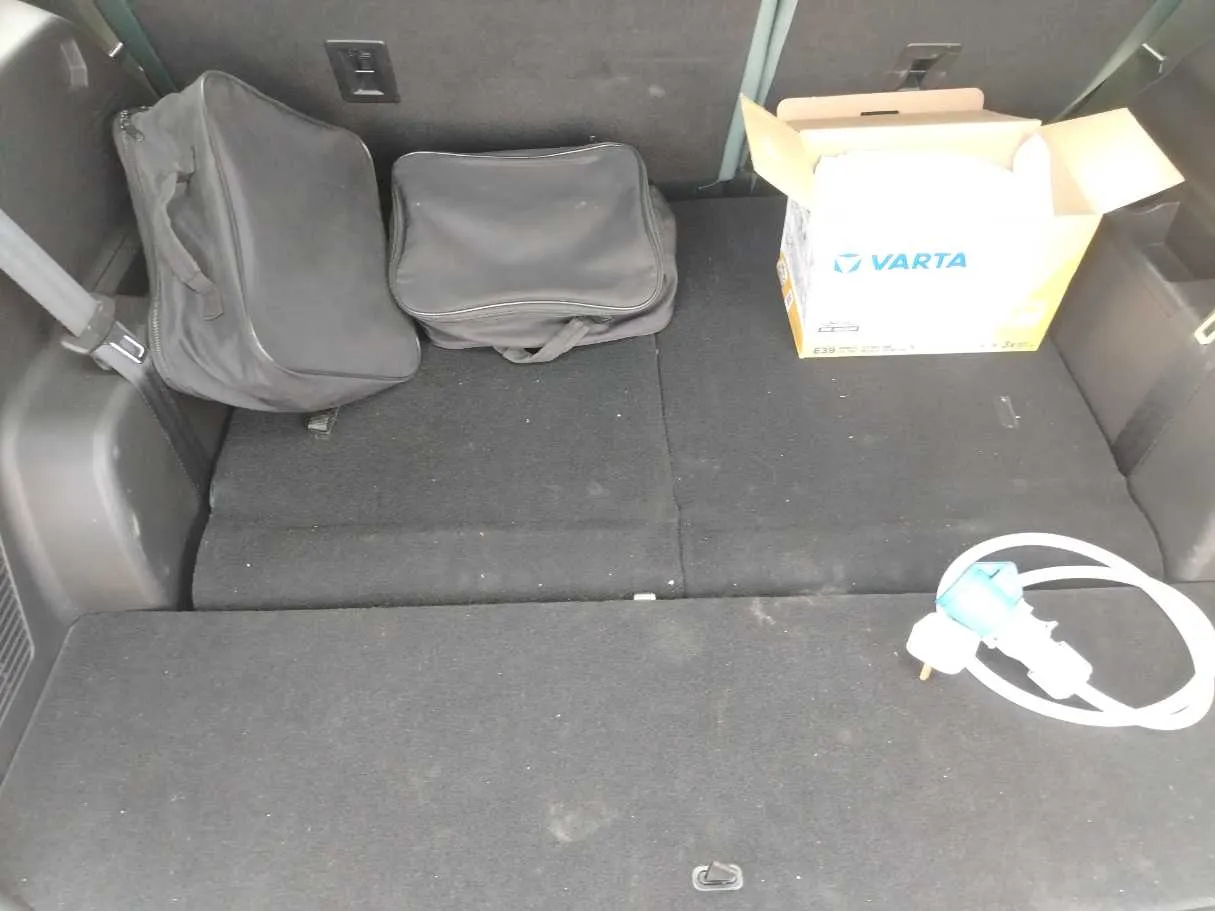 Car image 33