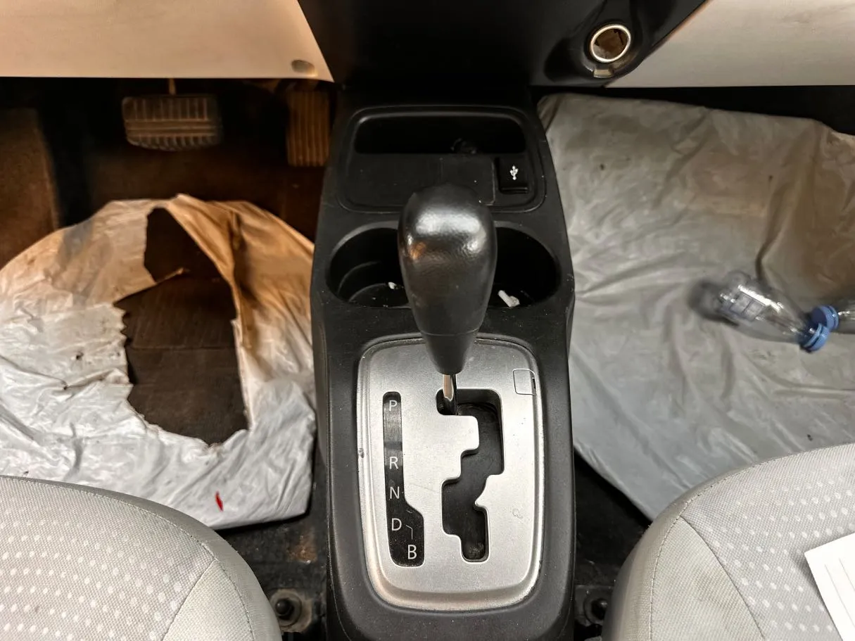 Car image 15