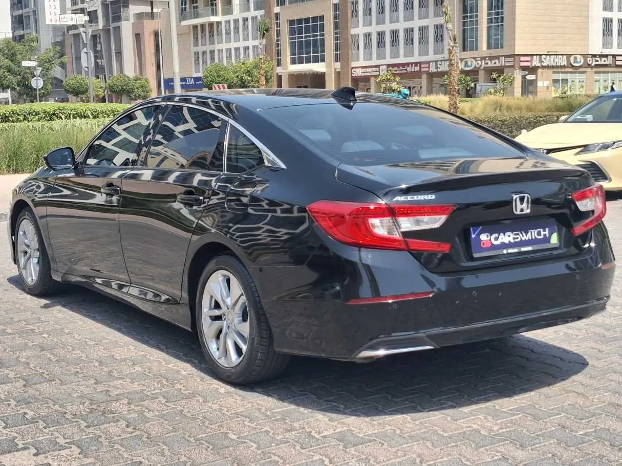 Car image 7