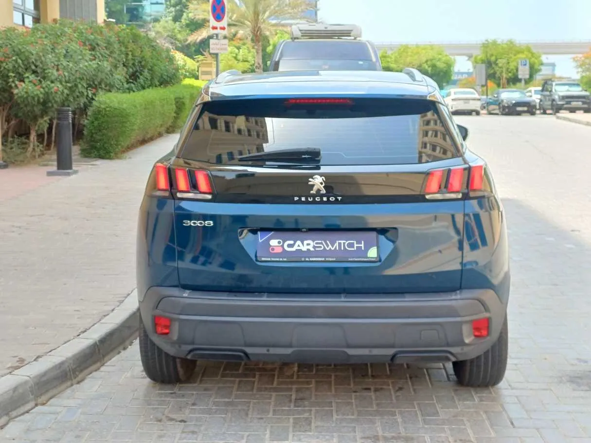 Car image 5