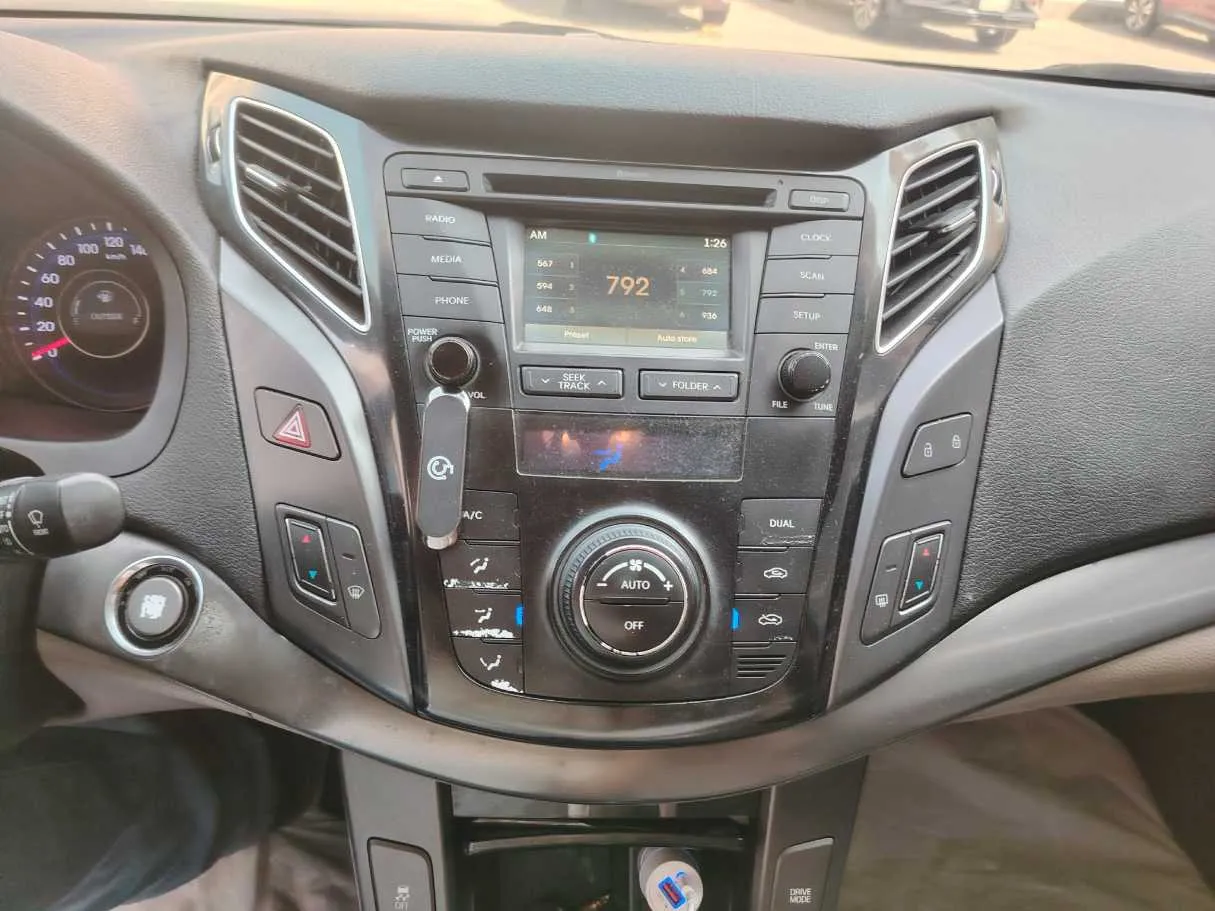 Car image 20