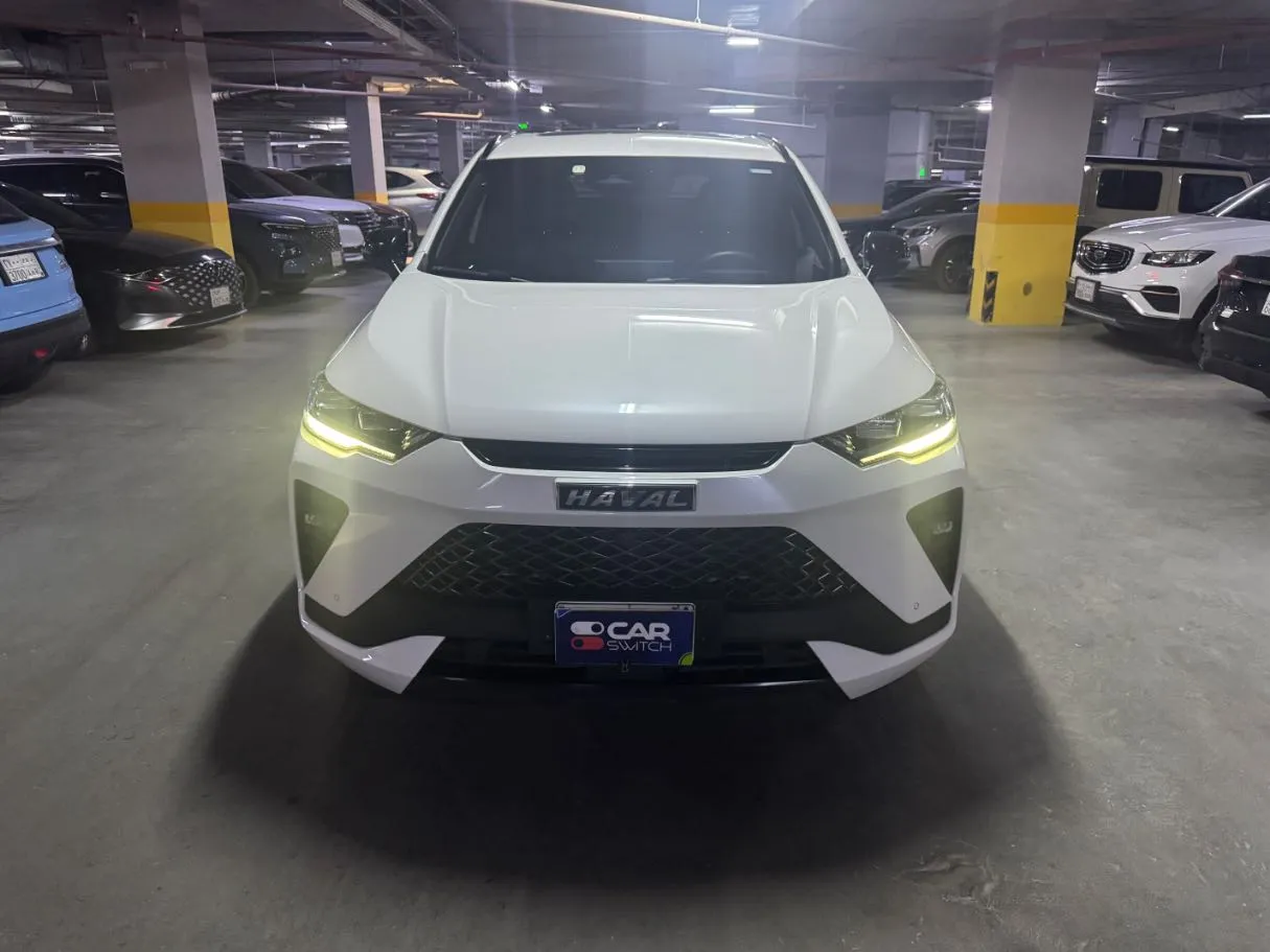 Car image 2