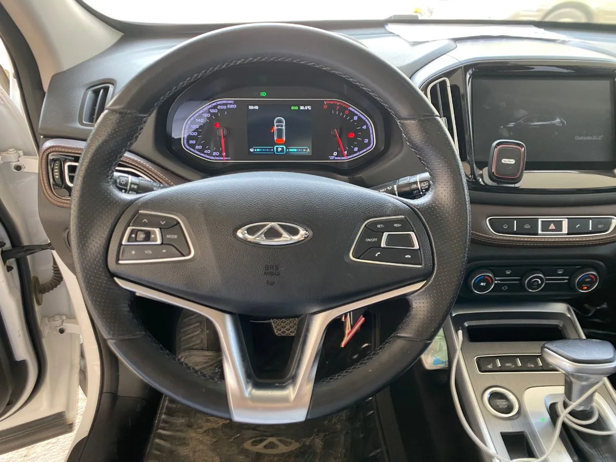 Car image 18