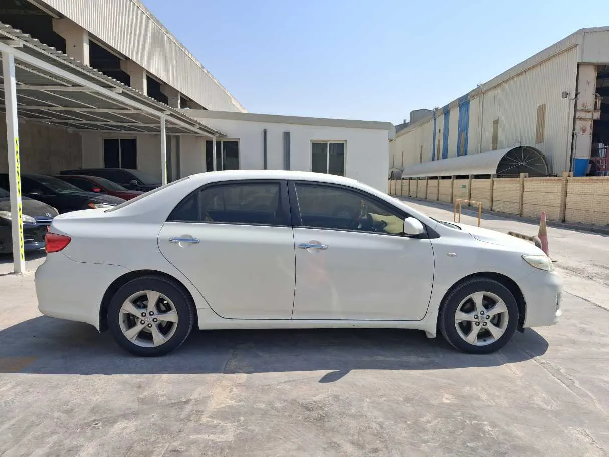 Car image 8
