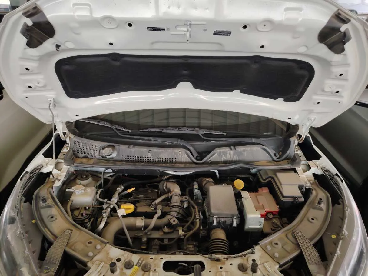 Car image 32