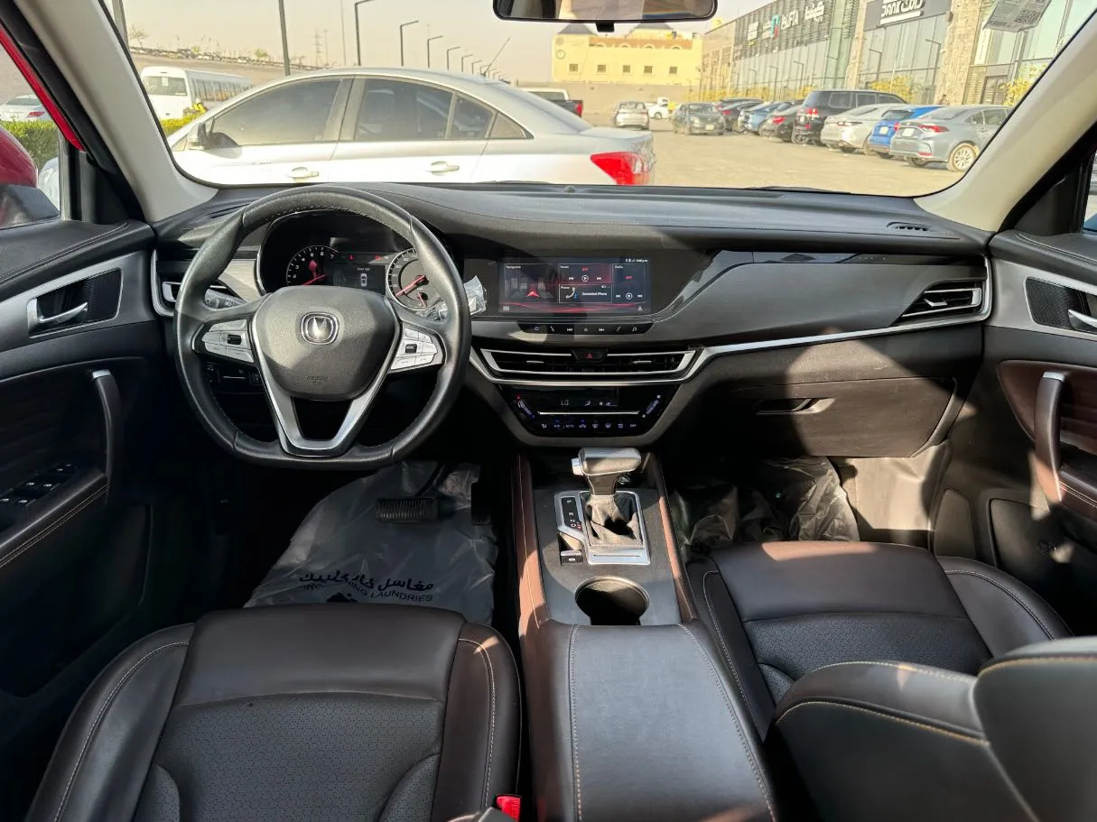 Car image 17