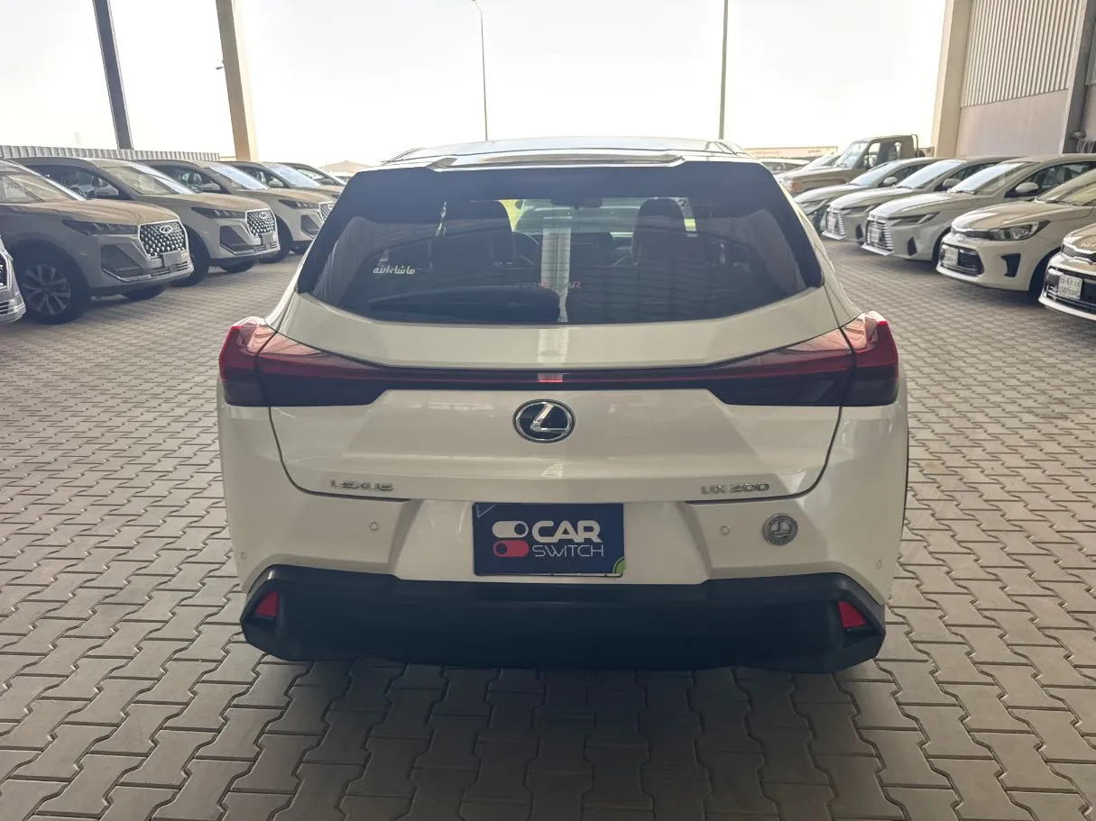 Car image 6