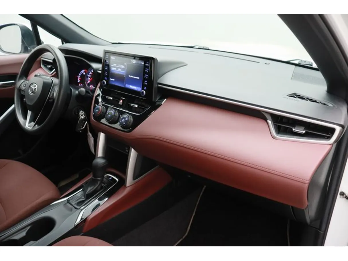 Car image 10