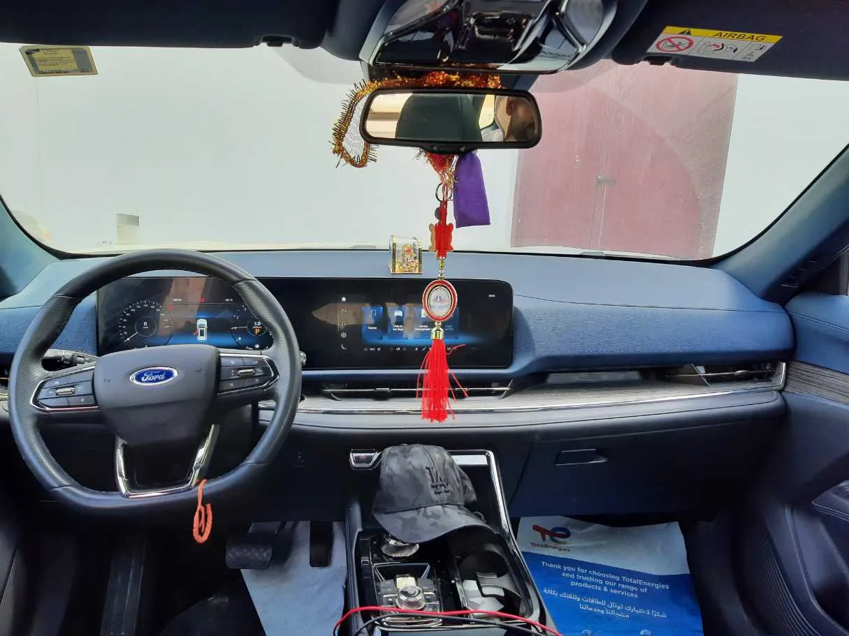 Car image 16