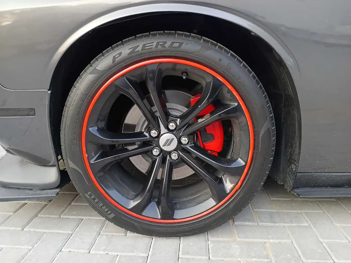 Car image 10