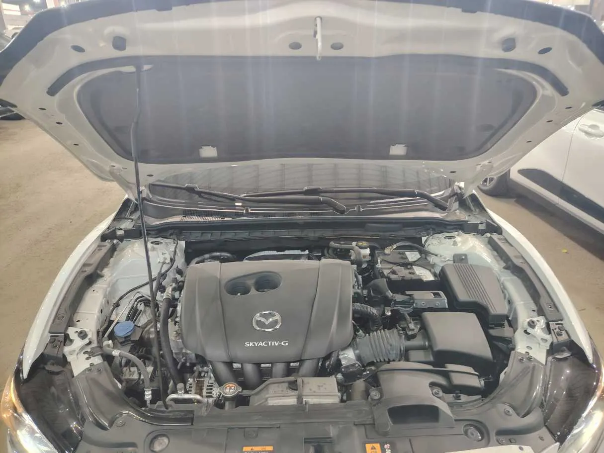 Car image 29