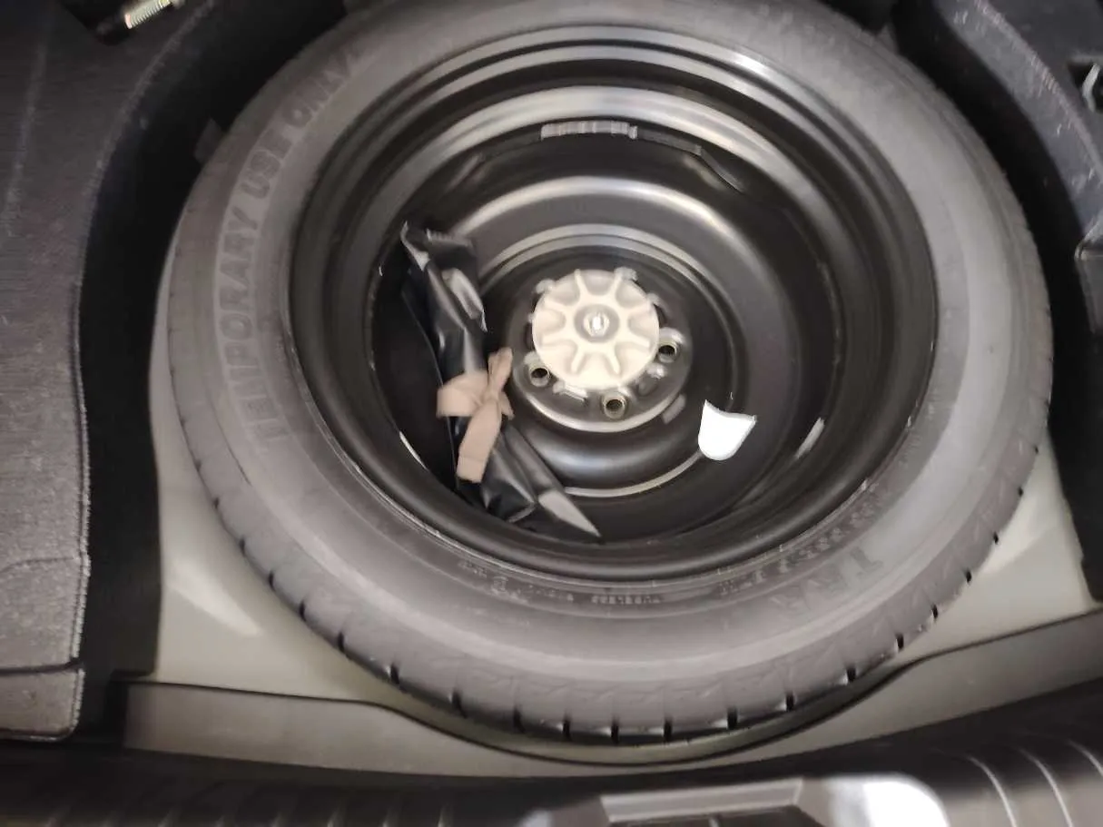 Car image 31